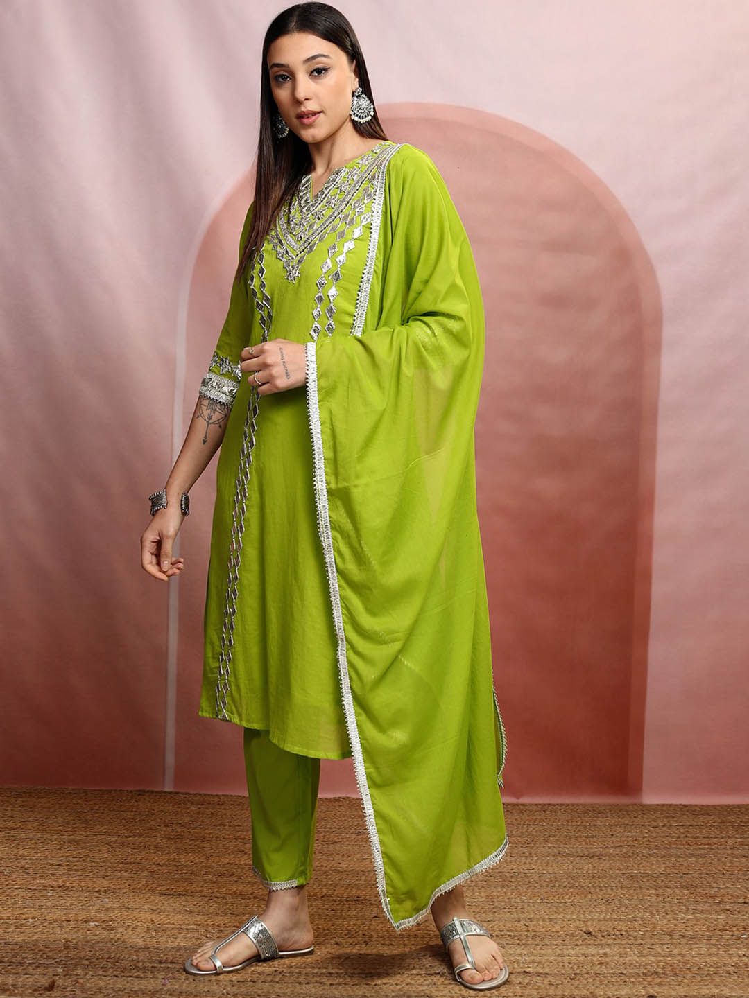 Vishudh Green Notch Neck Floral Embroidered Regular Pure Cotton Straight Kurta Set