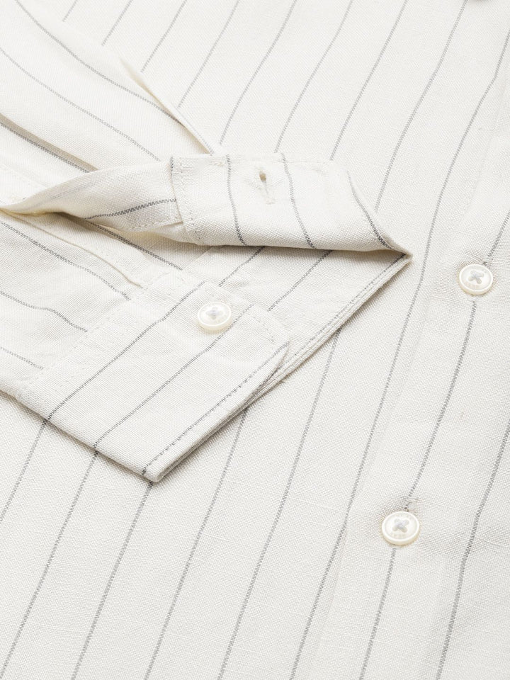 THE BEAR HOUSE Men White Slim Fit Opaque Striped Casual Shirt