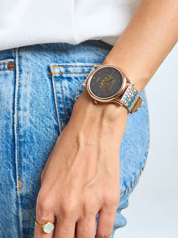 Teal oleh Chumbak Women Brass Printed Dail & Leather Gelang gaya tali analog menonton 8907605119088