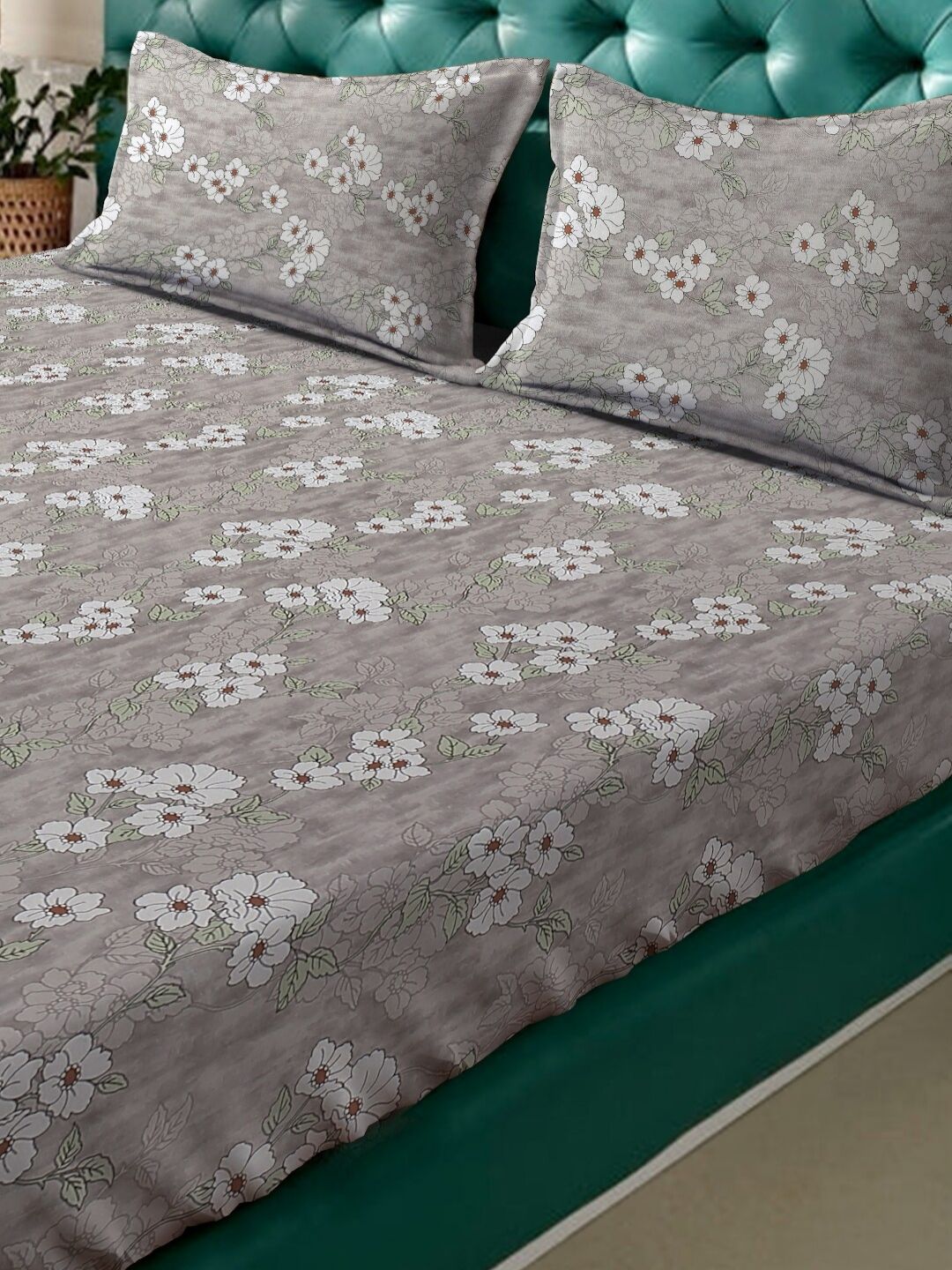 KLOTTHE Grey Floral Pure Cotton 400 TC King Fine Bedsheet with 2 Pillow Covers-98 x 89 inches