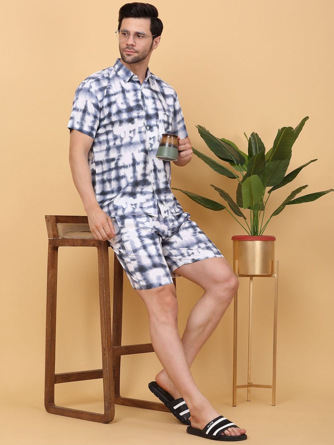 Sweet Dreams White Tie & Dye Printed Short Sleeves Casual Shirt With Shorts