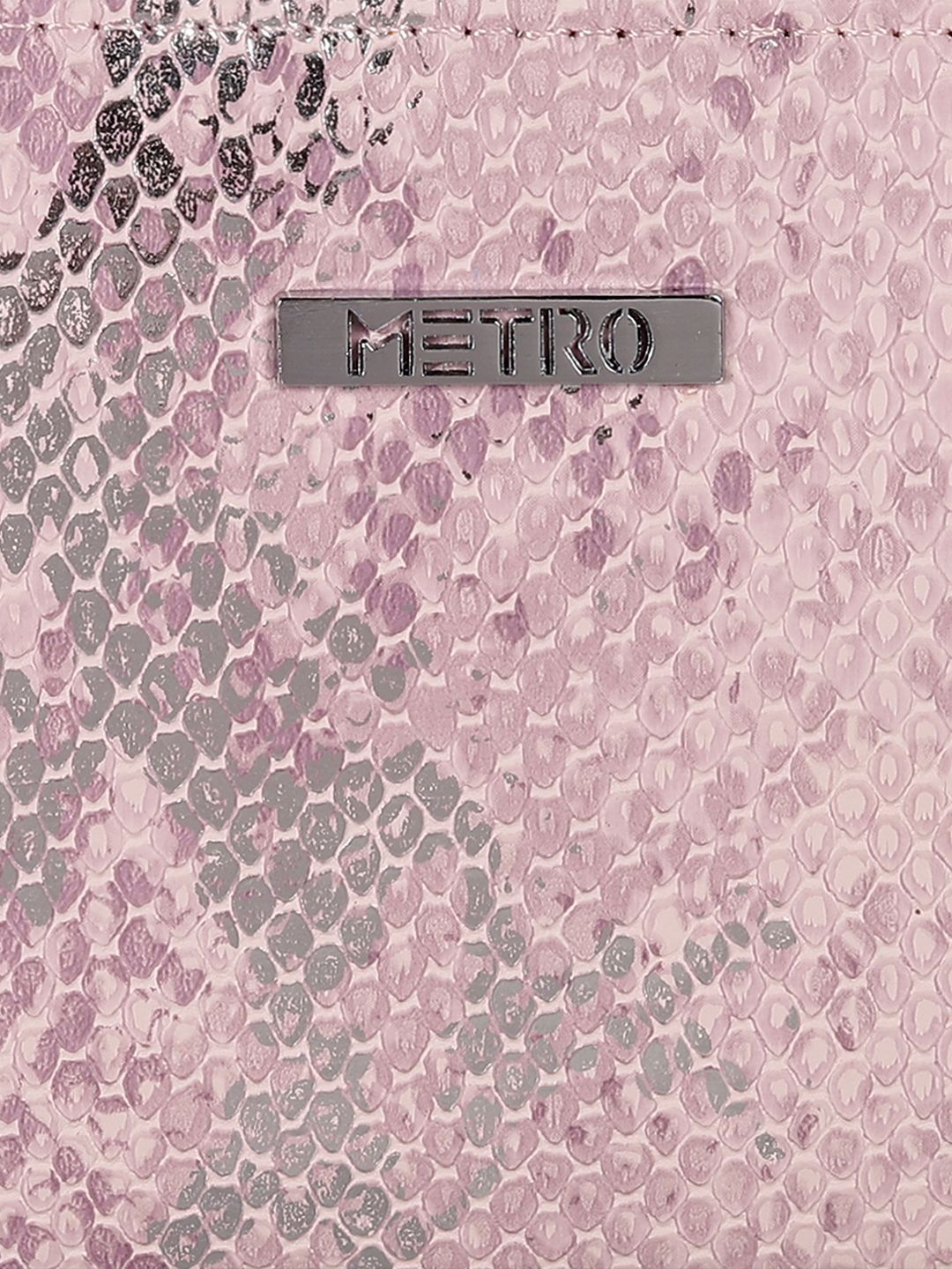 Metro Women Geometric Textured Zip Around Wallet