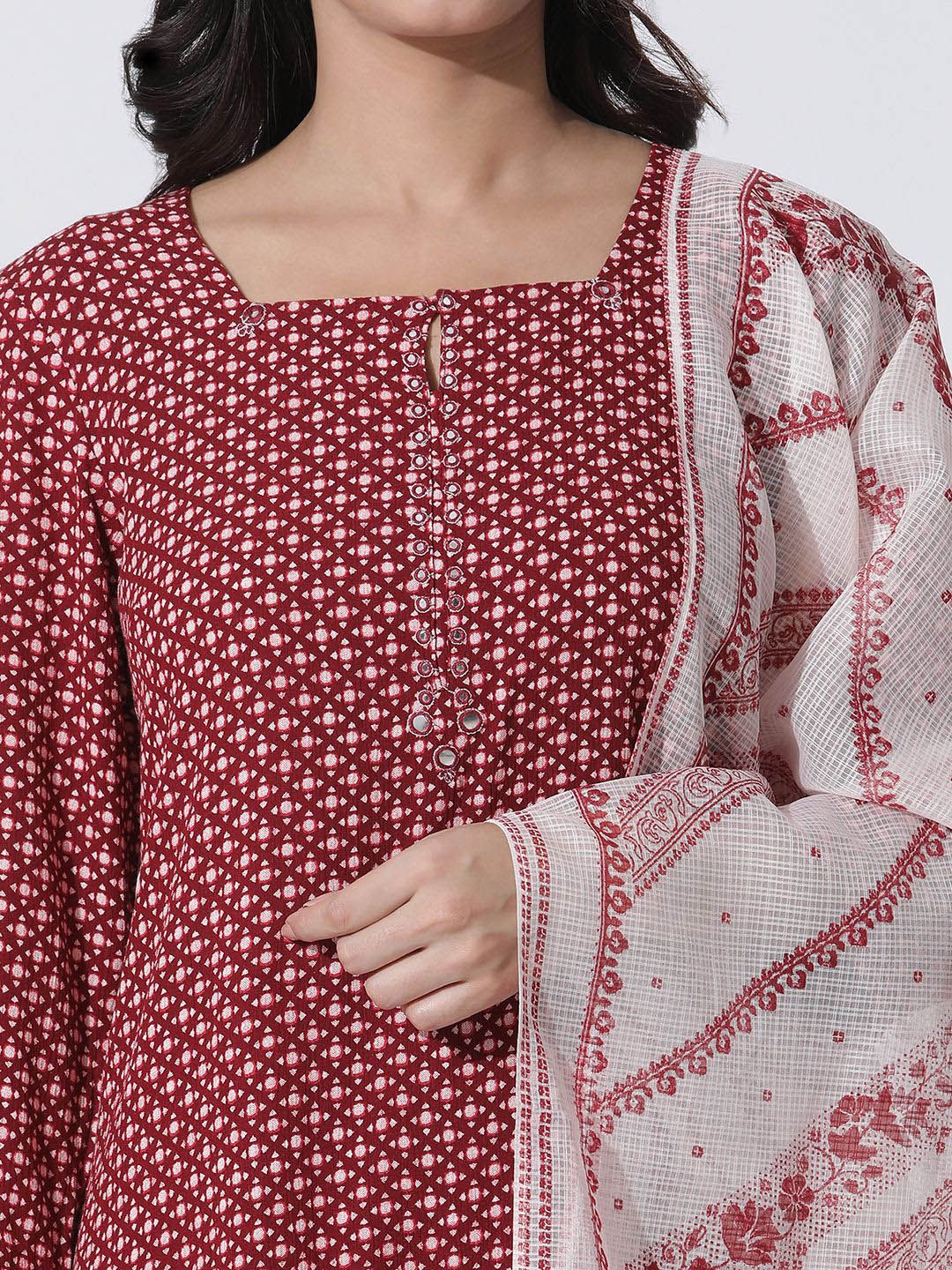 W Geometric Printed Square Neck Straight Kurta With Trousers & Dupatta