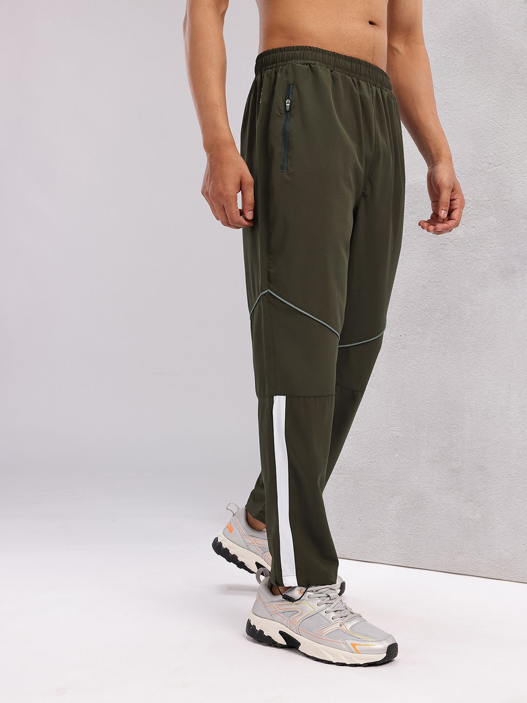 HRX by Hrithik Roshan Men Paneled Rapid-Dry Training Track Pants
