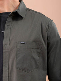 The Indian Garage Co Men Olive Green Solid Cotton Comfort Shirt