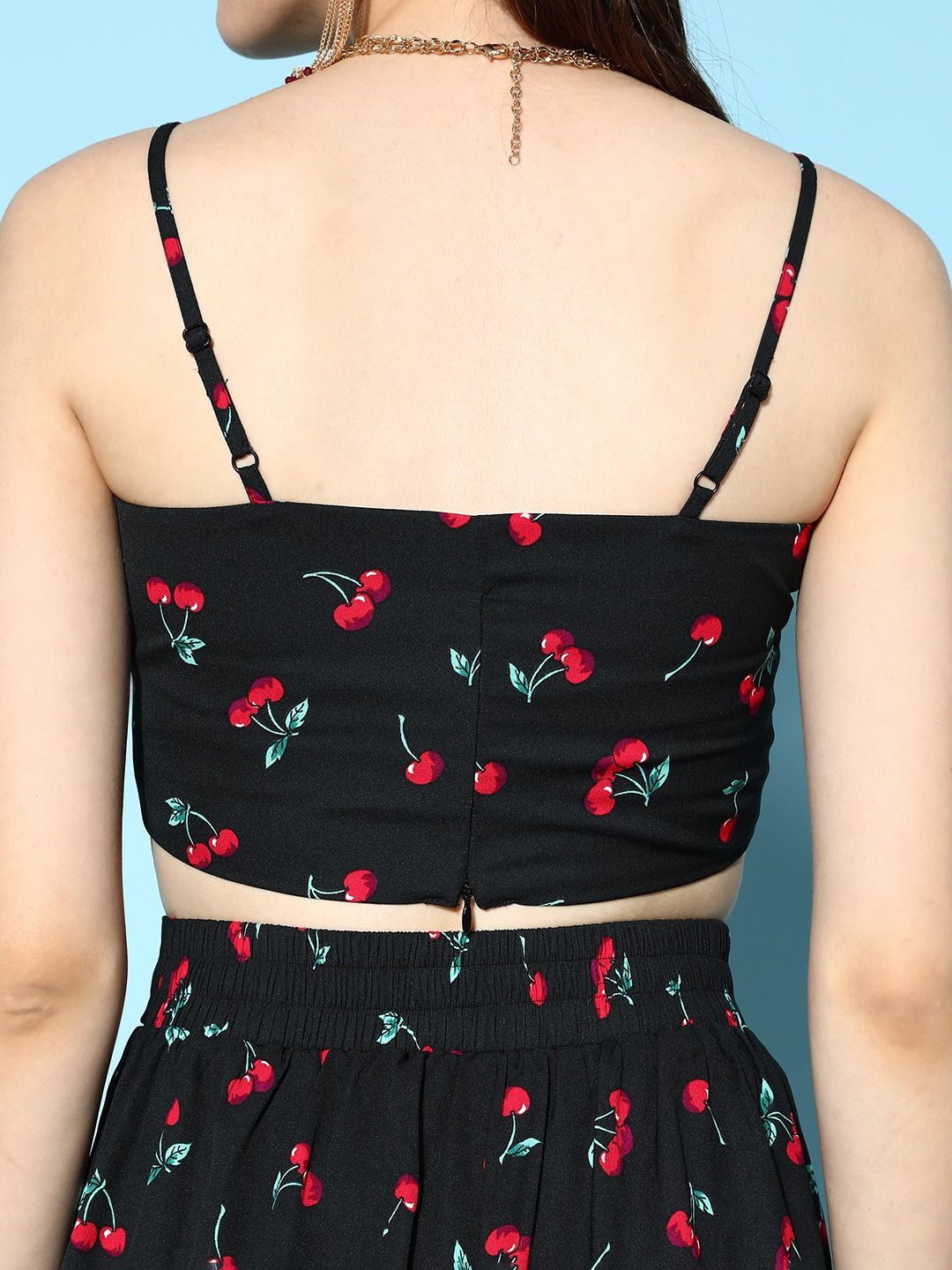 Berrylush Women Printed Top With Shorts & With Shrug