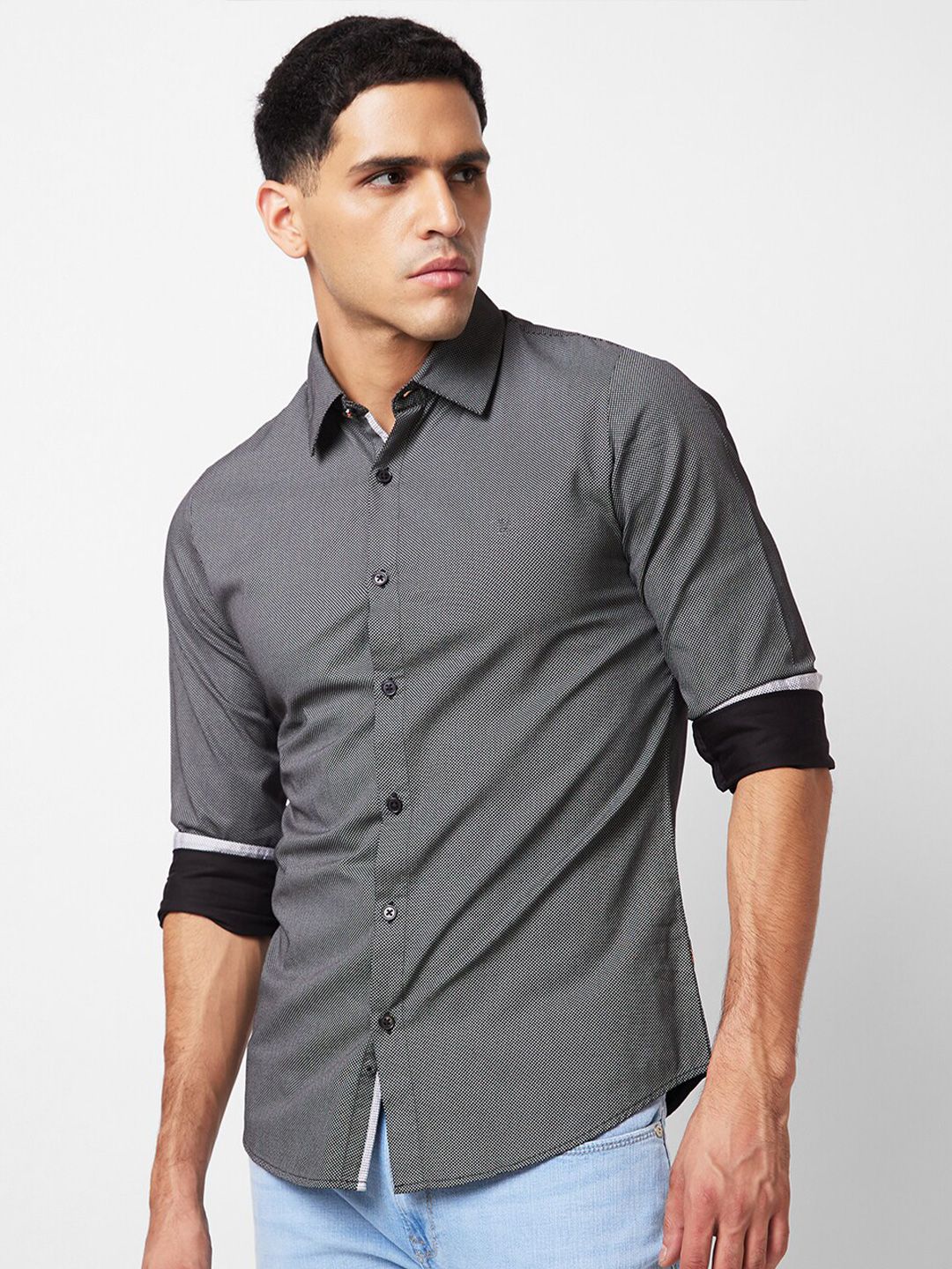 SPYKAR Spread Collar Long Sleeves Slim Fit Cotton Casual Shirt