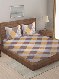 KLOTTHE Yellow Geometric Polycotton 300 TC King Halus Cadar dengan 2 Sarung Bantal-98 x 87 inci
