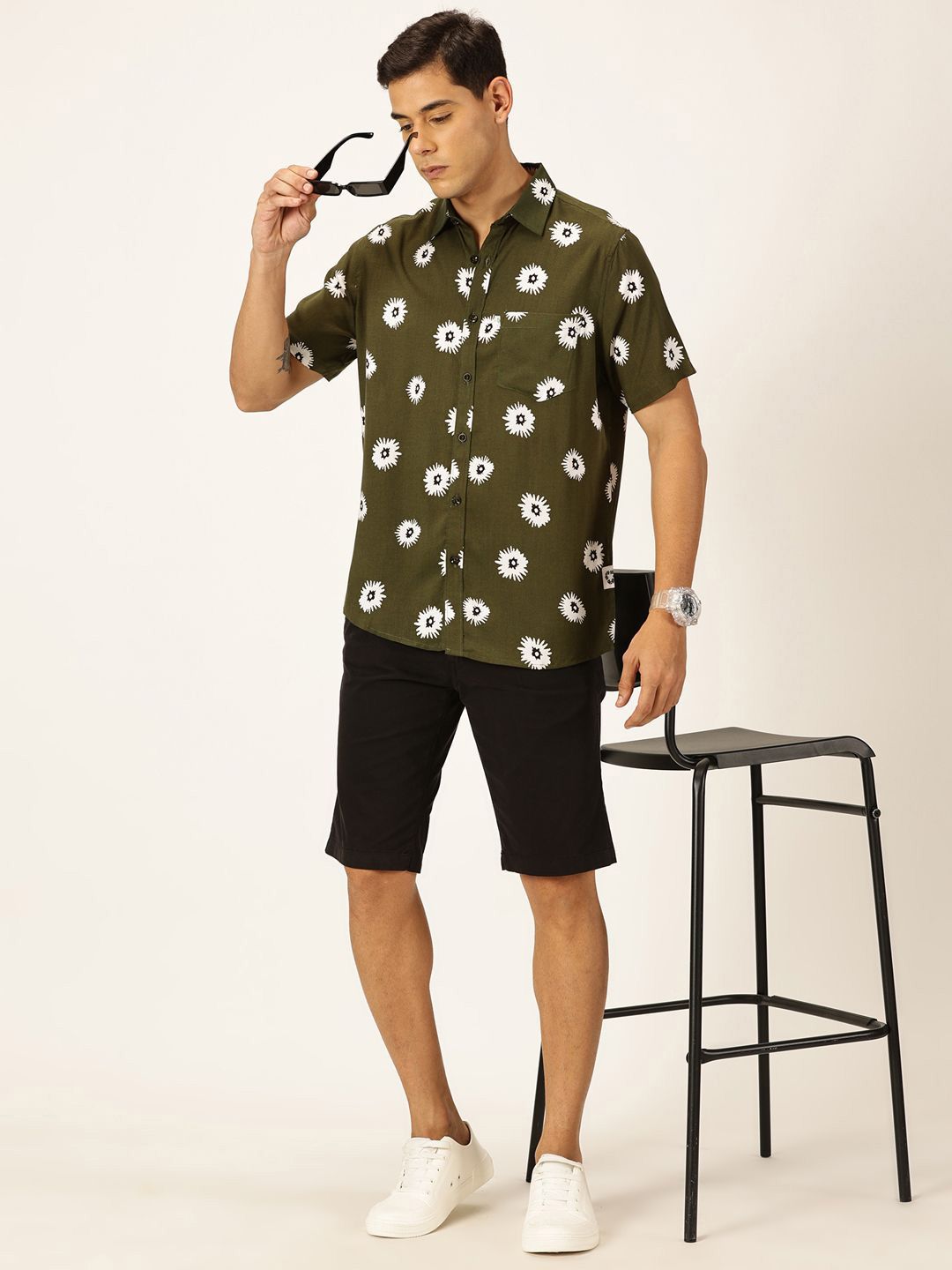 Thomas Scott Spread Collar Short Sleeves Premium Slim Fit Floral Printed Casual Shirt