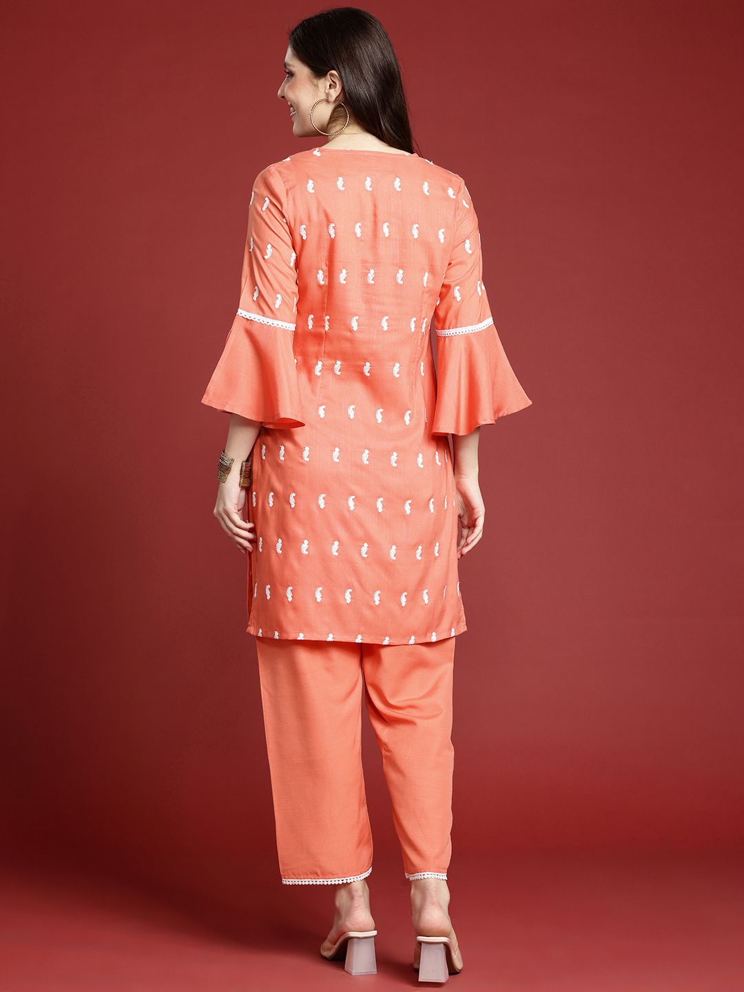 Anouk Ethnic Motifs Embroidered Kurta with Trousers