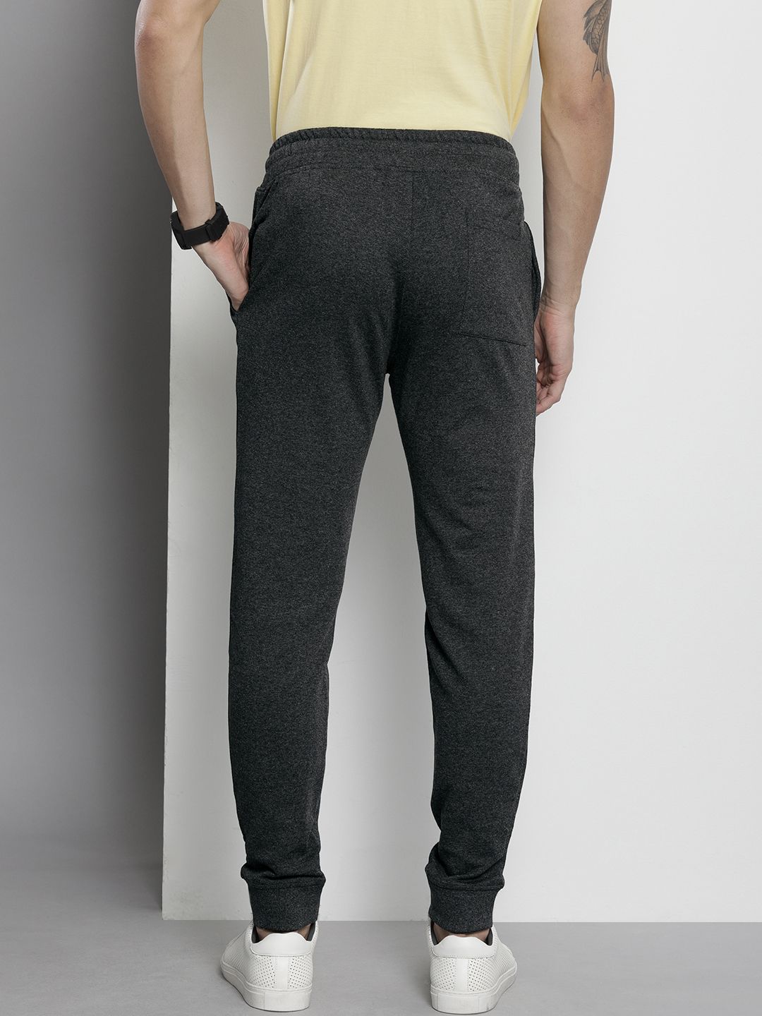 The Indian Garage Co Men Charcoal Grey Solid Melange Effect Joggers