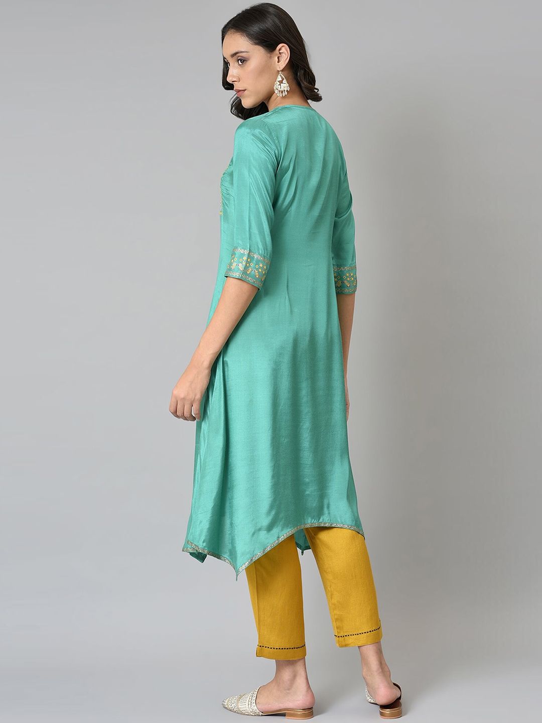 W Women Green Yoke Design Keyhole Neck Indie Prints Kurta
