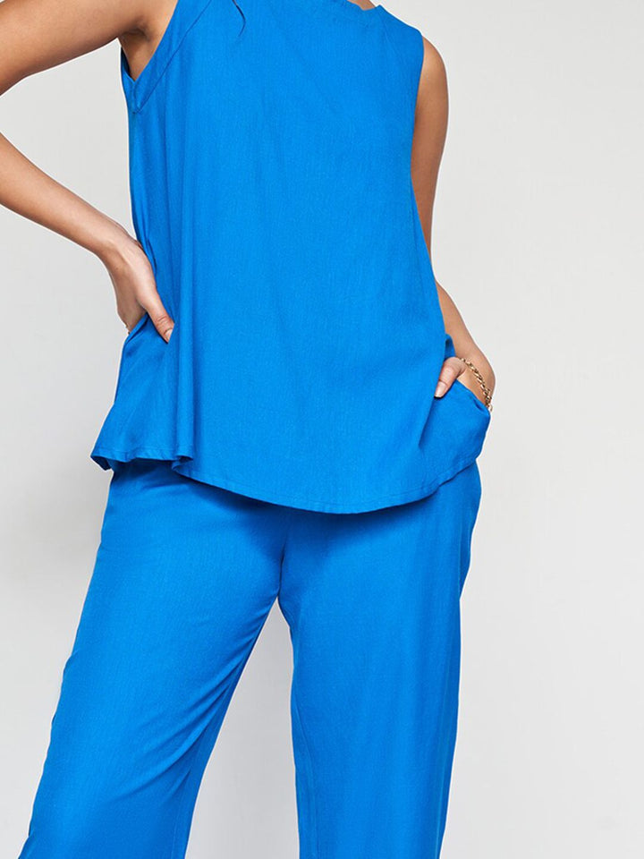 AND Round Neck Top & Mid -Rise Trouser Co-Ords