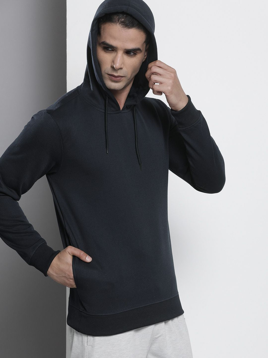 The Indian Garage Co Men Navy Blue Solid Hooded Sweatshirt