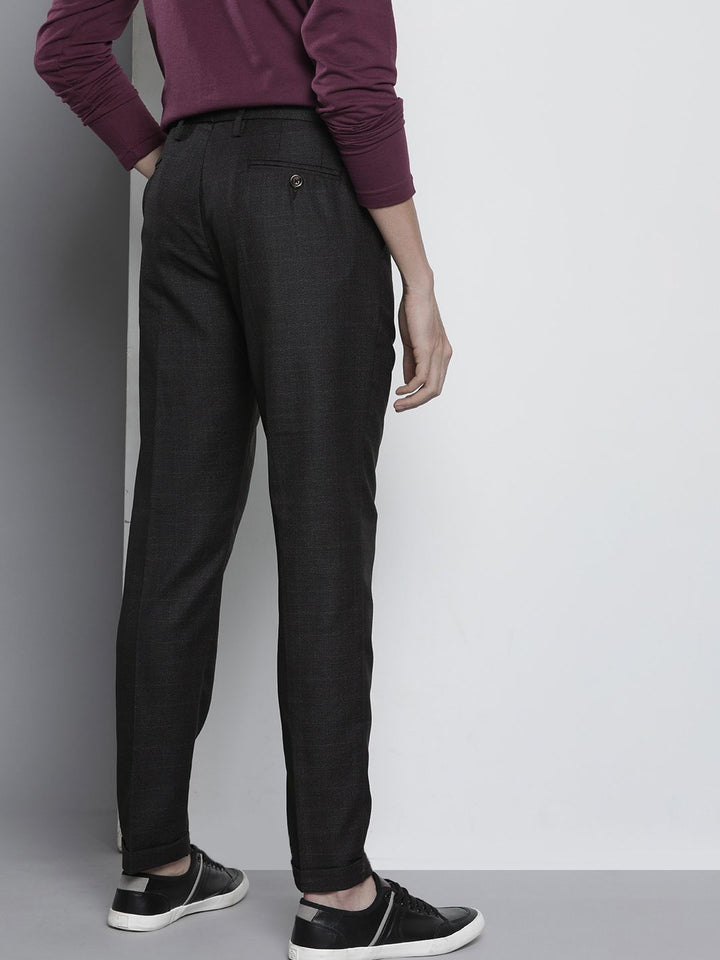 Reka Bentuk Self Garage India Fit Reguler Chinos