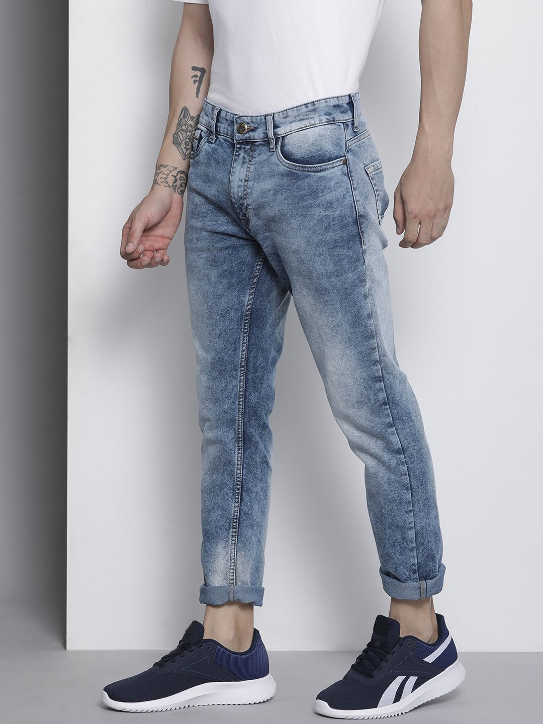 The Indian Garage Co Men Blue Slim Fit Light Fade Stretchable Jeans