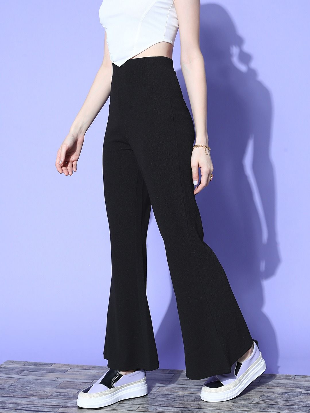 Berrylush Women Black Solid Wide Leg Trousers