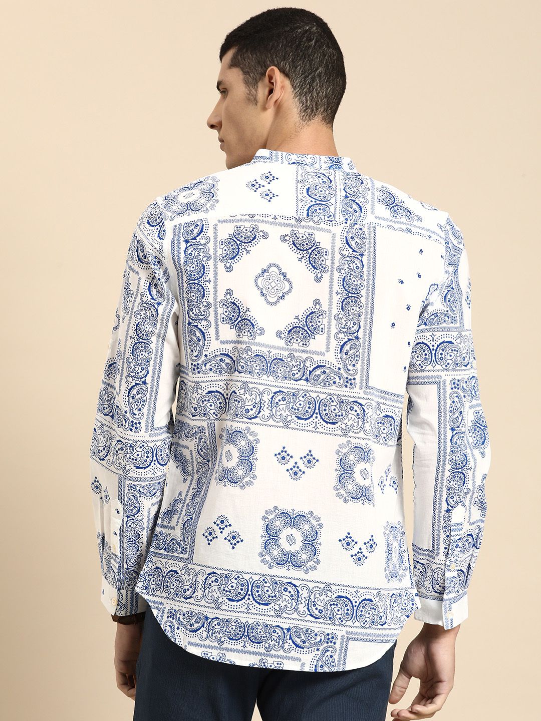 Anouk Men White And Blue Printed Pure Cotton Casual Shirt
