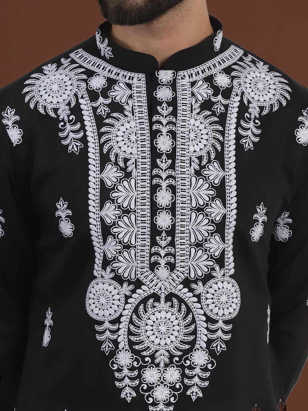 SOJANYA LUXE Motif Etnik Bersulam Kolar Mandarin Lurus Kapas Tulen Kurta & Piyama