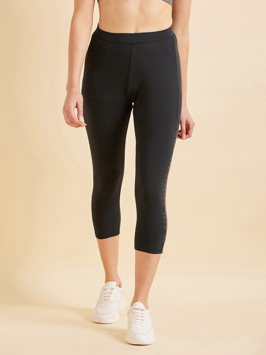 Sweet Dreams Women Regular Fit Mid-Rise Sports Capris