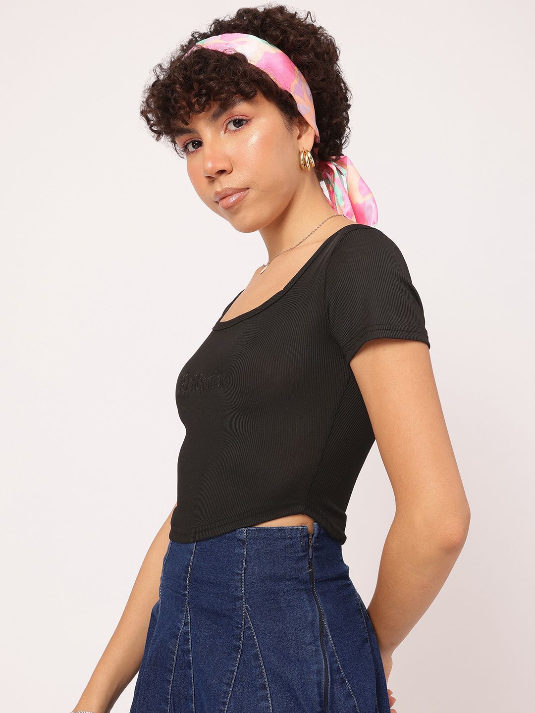 DressBerry Fusion Fits Embroidered Ribbed Crop Top