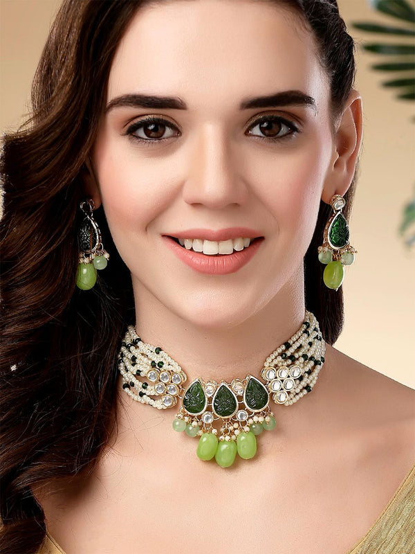 KARATCART Gold-Plated Kundan Stones-Studded & Beaded Jewellery Set