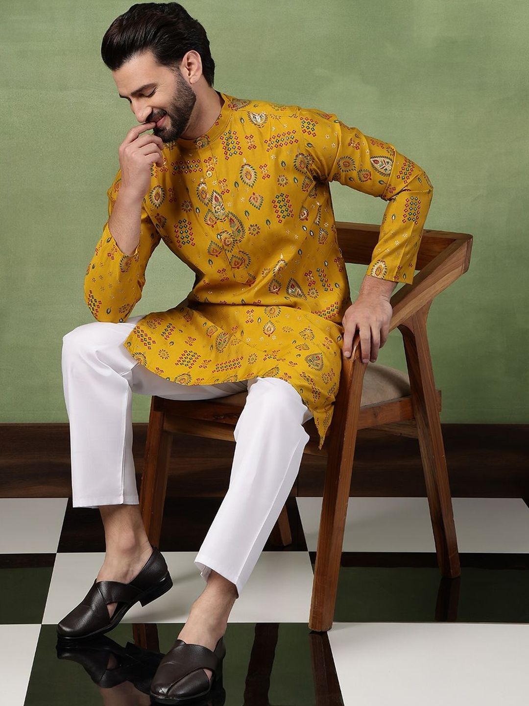 SOJANYA Men Bandhani Printed Kurta
