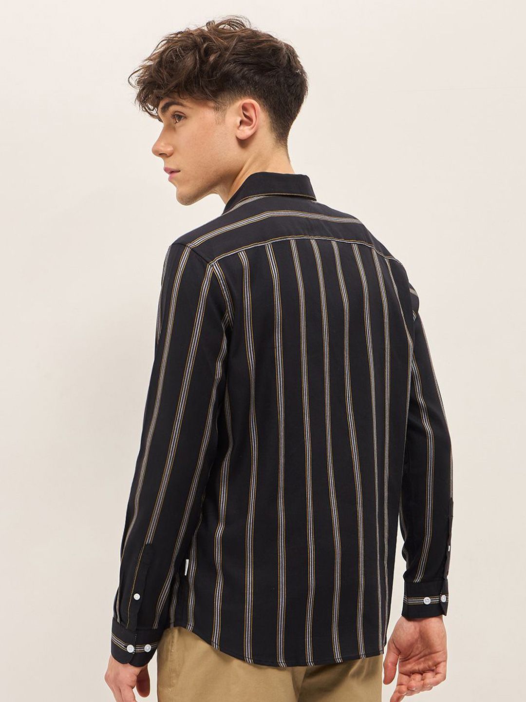 THE BEAR HOUSE Men Spread Collar Vertical Striped Cotton Slim Fit Casual Shirt