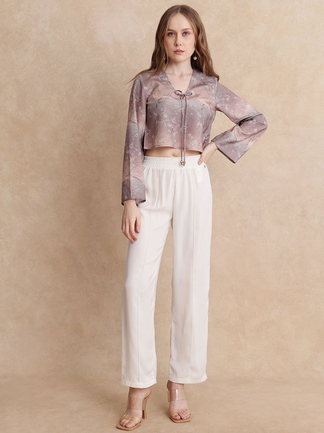 RAREISM Women Floral Printed V-Neck Crop Top