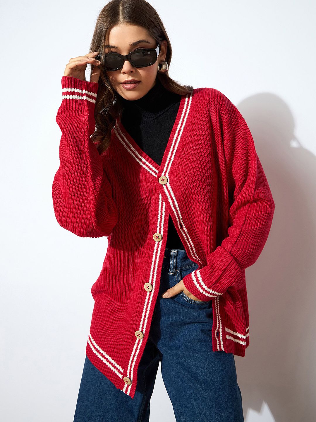 SASSAFRAS Women Self Design V - Neck Pullover Sweater