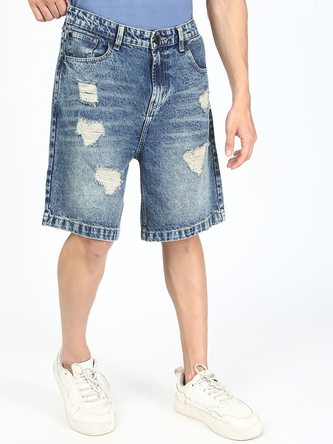 Bene Kleed Men Relaxed Distressed Denim Shorts