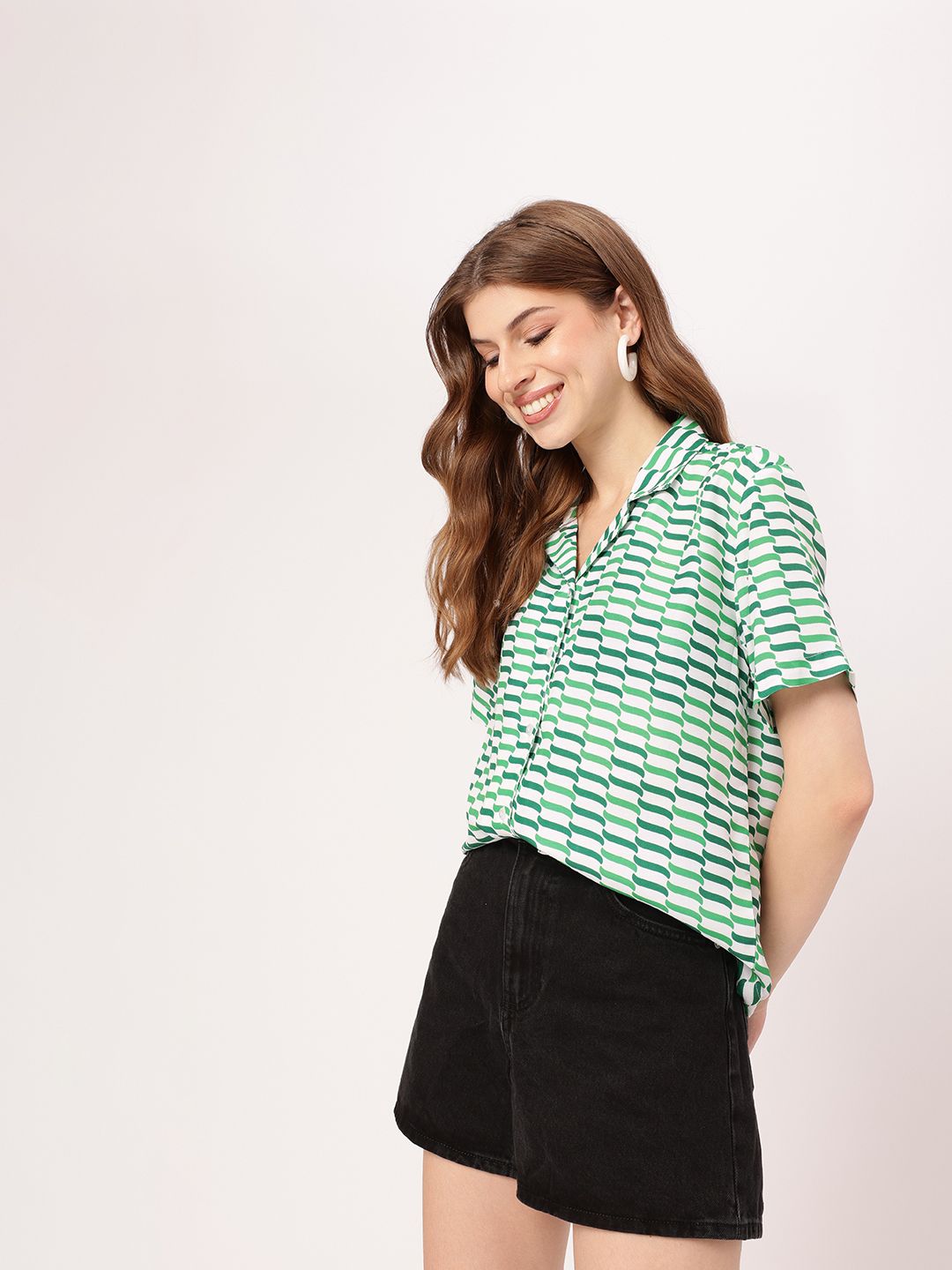 Chill In Geometric Vacanza Style Printed Relaxed Fit Shirt