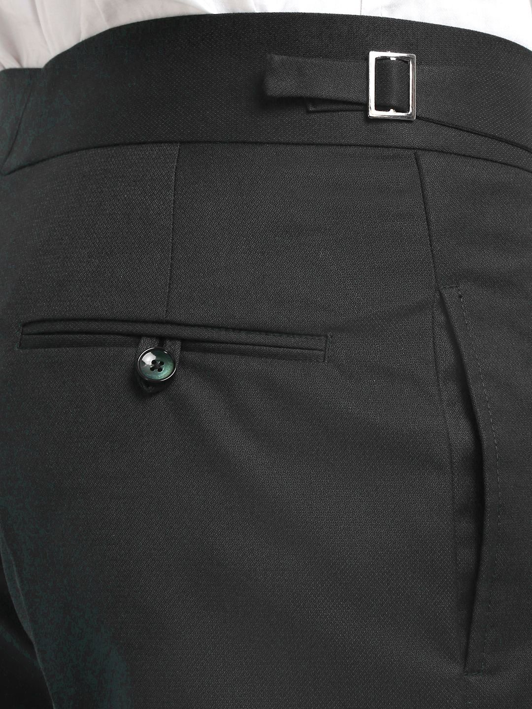 KLOTTHE Men Textured Slim Fit Easy Wash Pleated Trousers