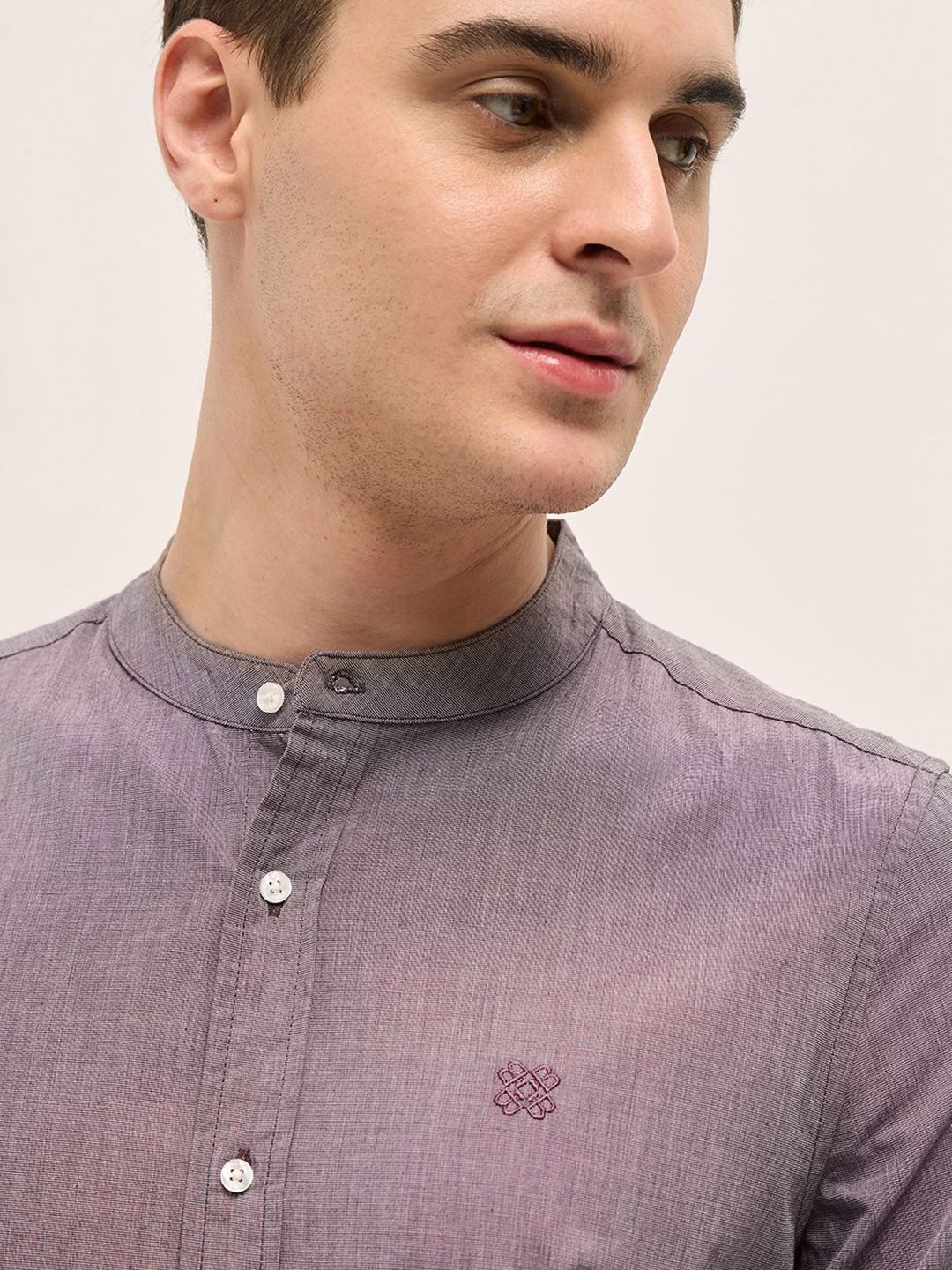 THE BEAR HOUSE Men Mandarin Collar Textured Solid Cotton Slim Fit Casual Shirt
