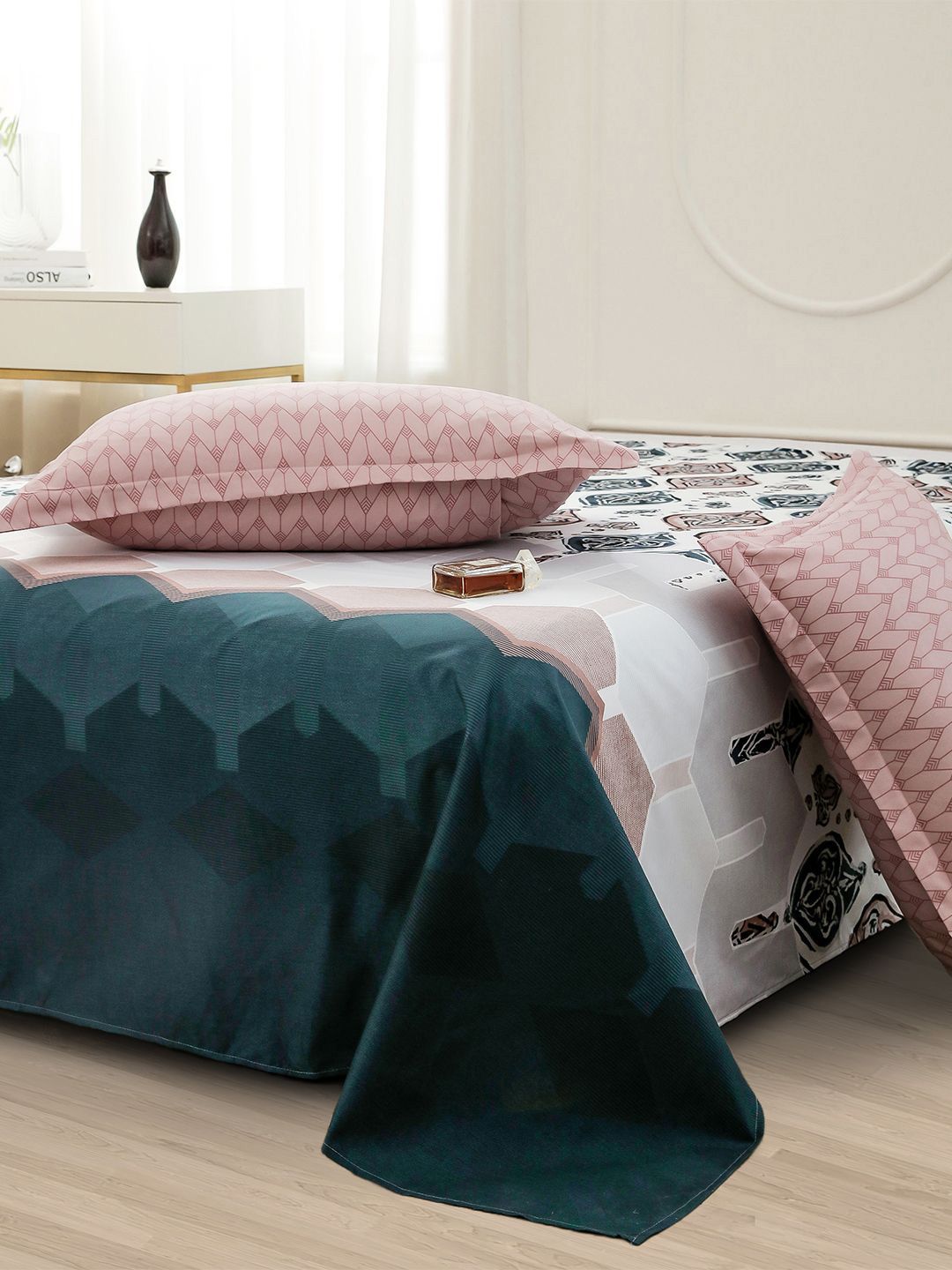 Story@home White Ethnic Printed 240 TC Satin Finish Queen Bedsheet Set