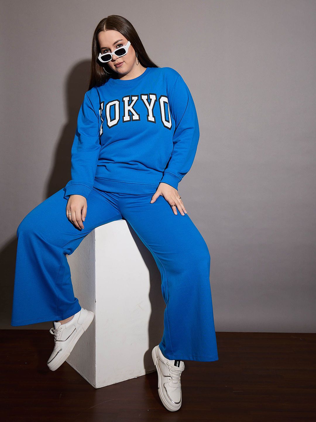 SASSAFRAS Curve Women Plus Size Typography Printed Pullover Sweatshirt