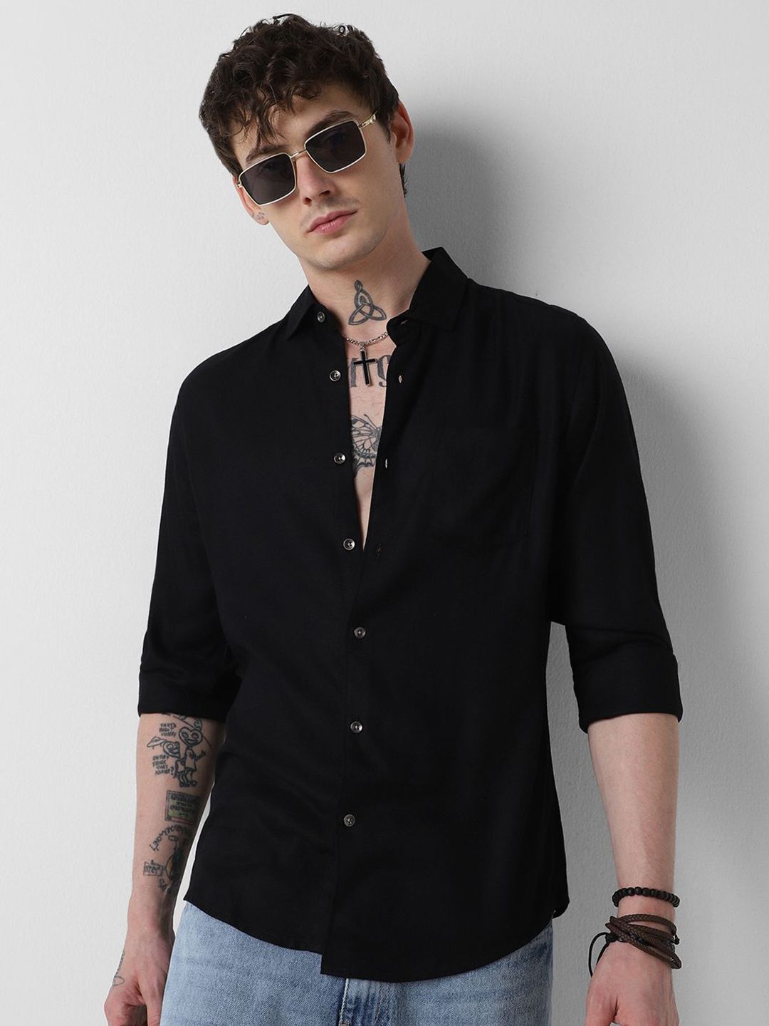 VASTRADO Men Solid Slim Fit Casual Shirt