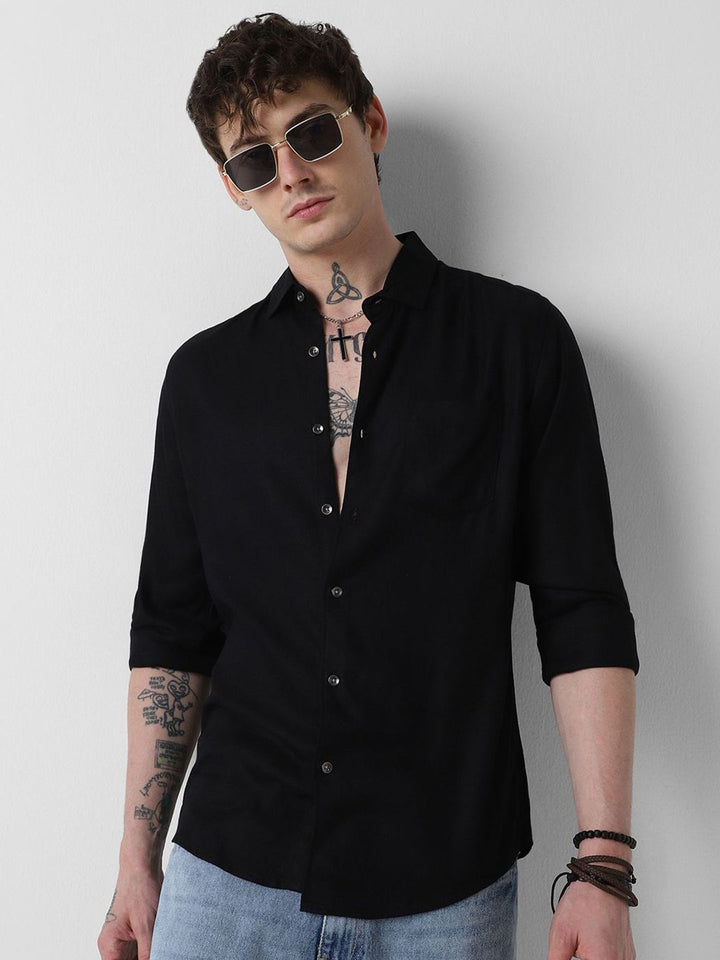 VASTRADO Men Solid Slim Fit Casual Shirt