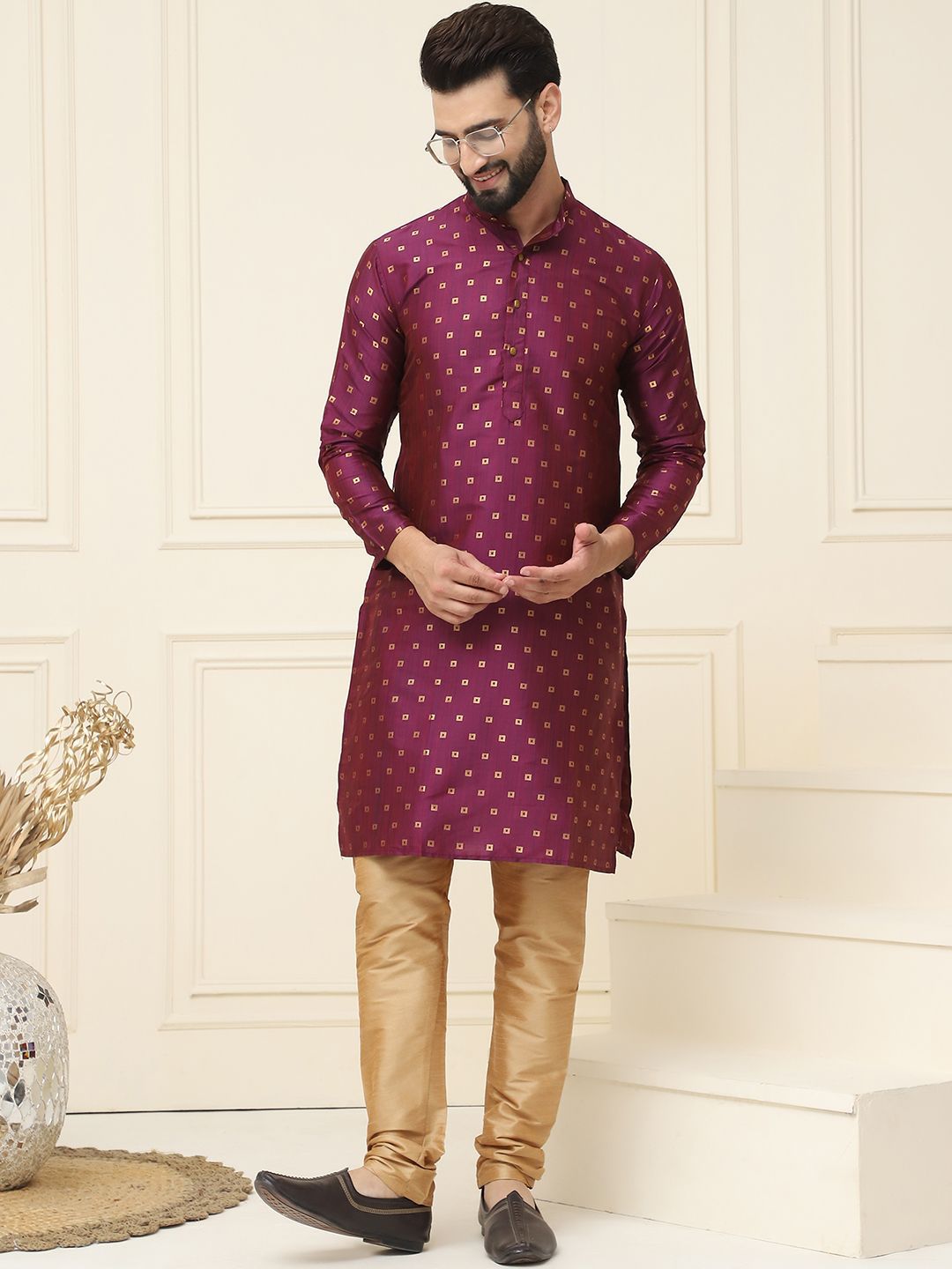 SOJANYA Kurta Kolar Mandarin Rekaan Tenun Geometrik Dengan jaket Churidar & Nehru
