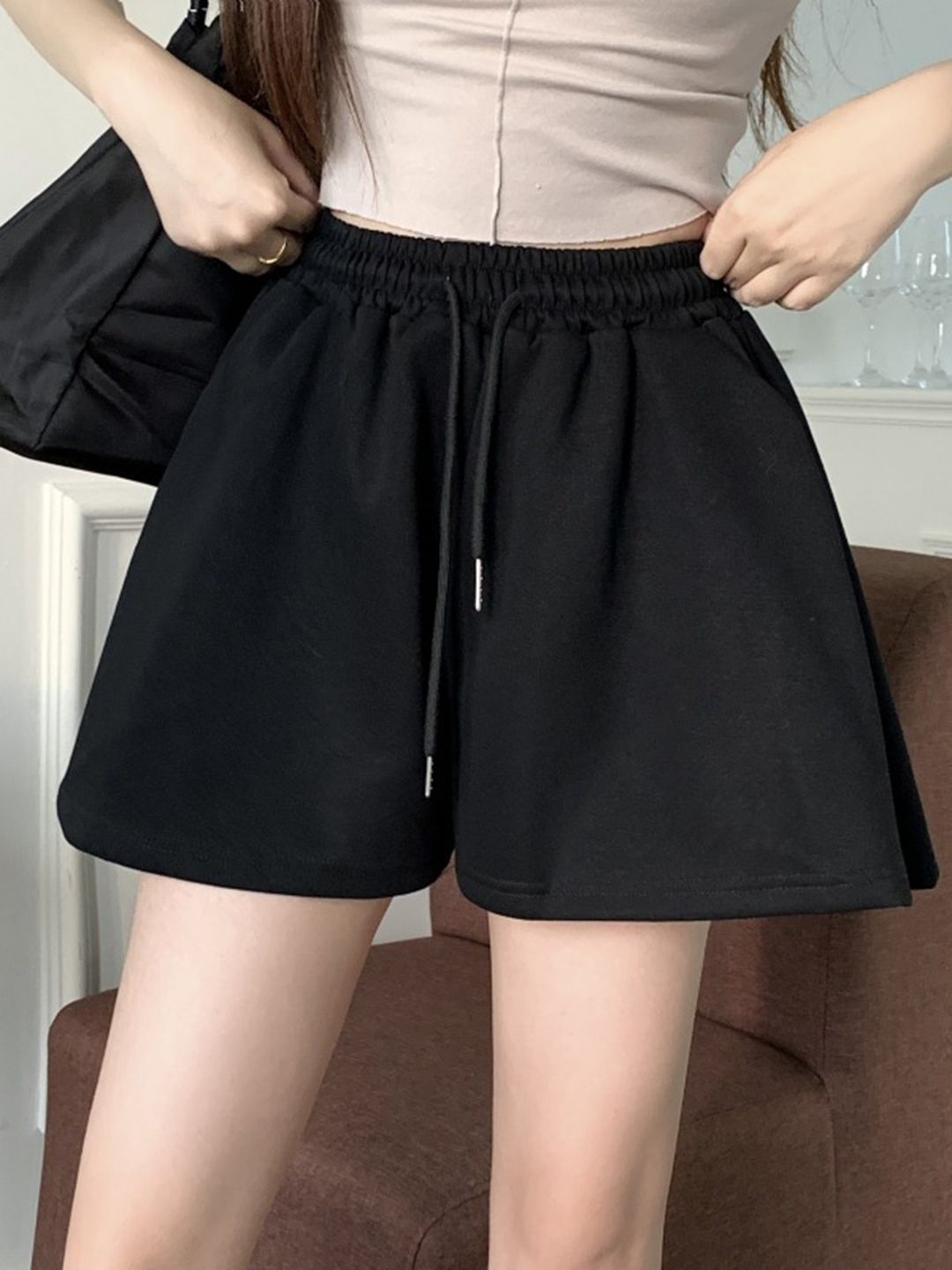 DressBerry Women Regular Fit Mid-Rise Shorts