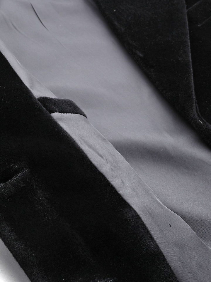 Semua Mengenai Longline Velvet Overcoat