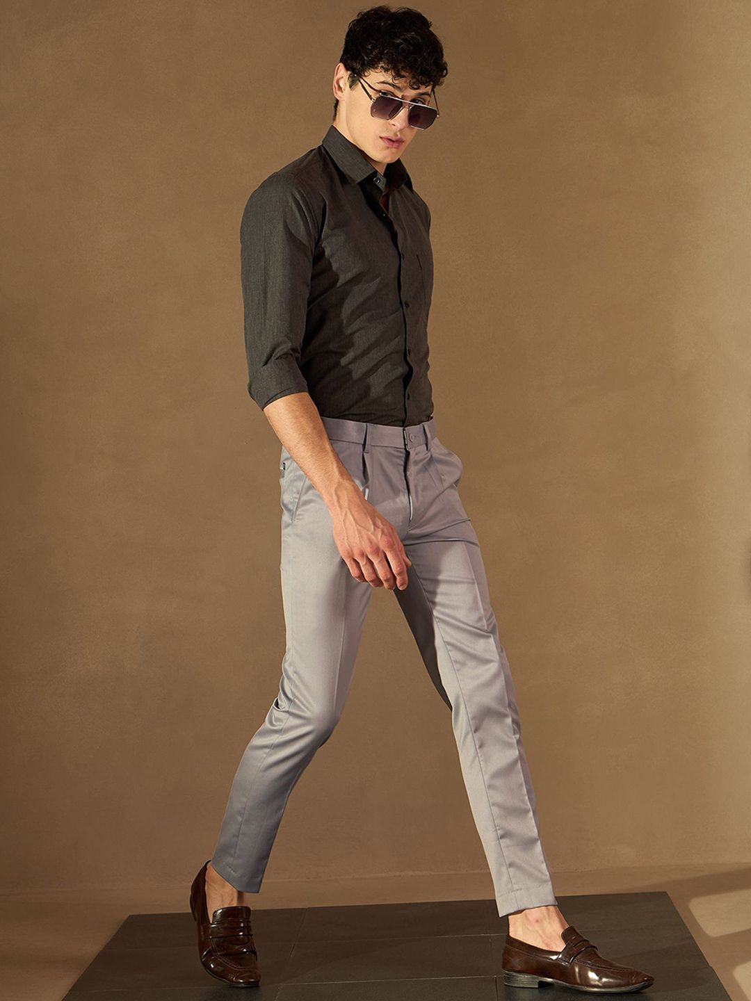 DENNISON Men Autofit Flexi Waist Tapered Fit Casual Trouser