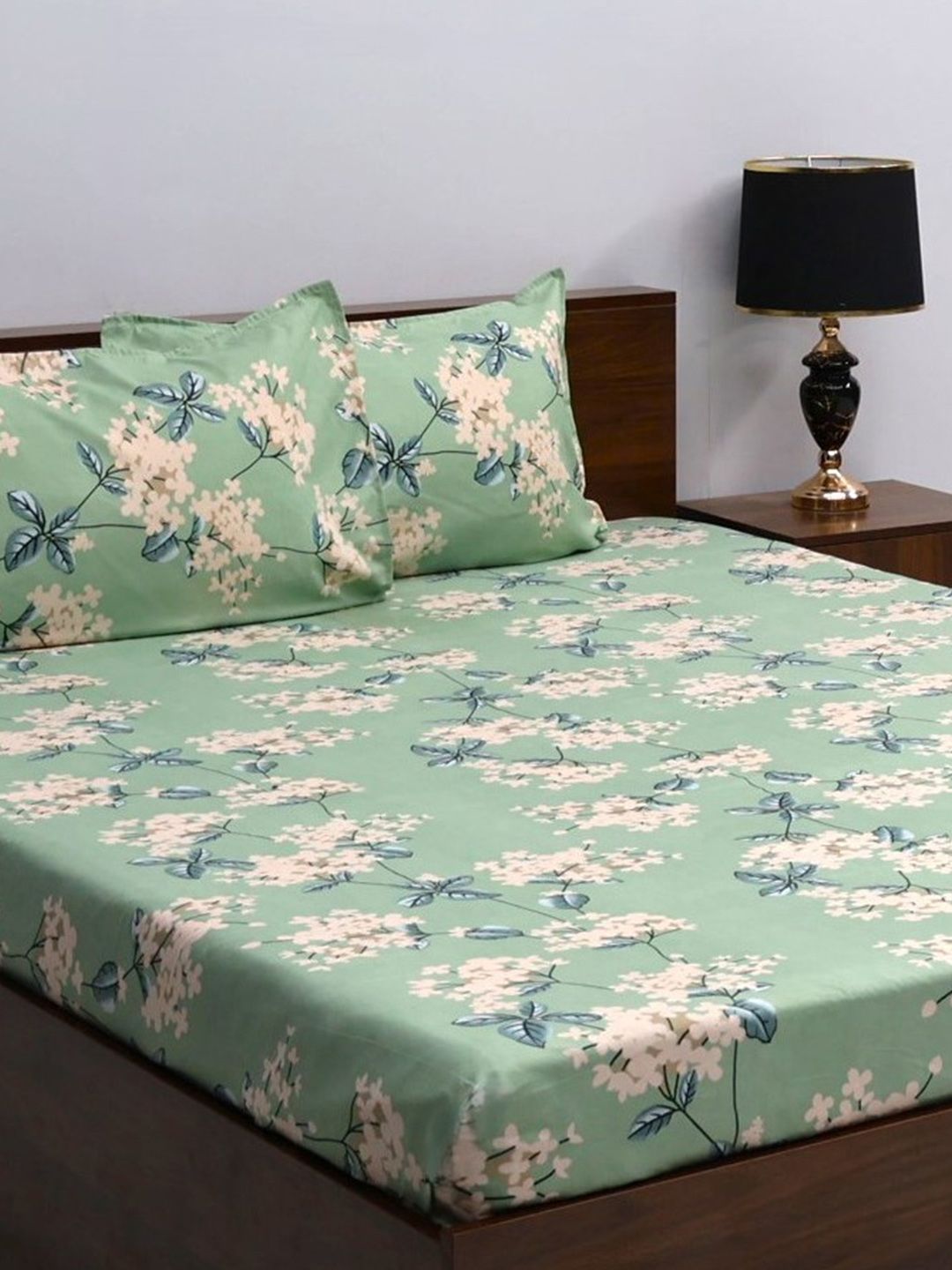 BOMBAY DYEING Vista Sea Green & Yellow Floral 144 TC Queen Bedsheet With 2 Pillow Covers