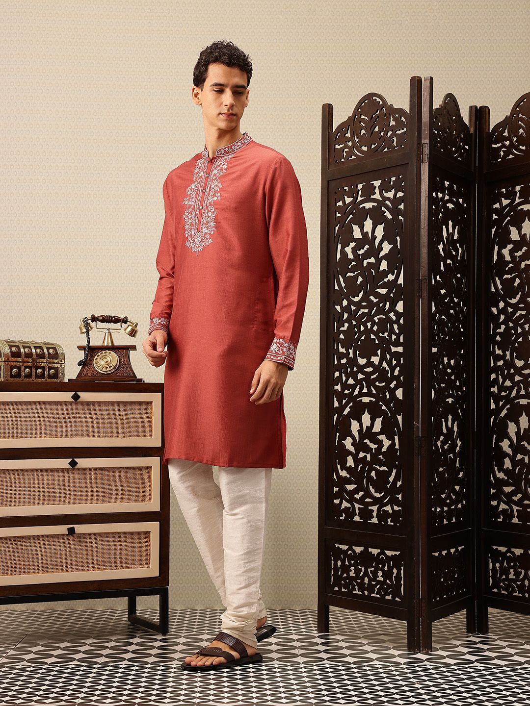 House of Pataudi Floral Embroidered Sequinned Detail Jashn Kurta