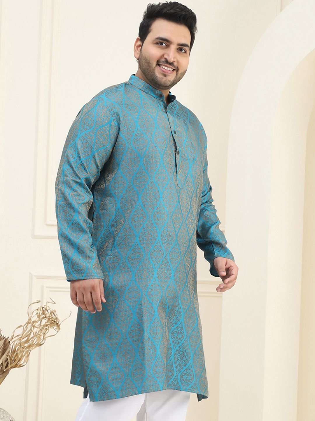 SOJANYA PLUS Men Teal Blue & Golden Ethnic Motifs Jacquard Kurta