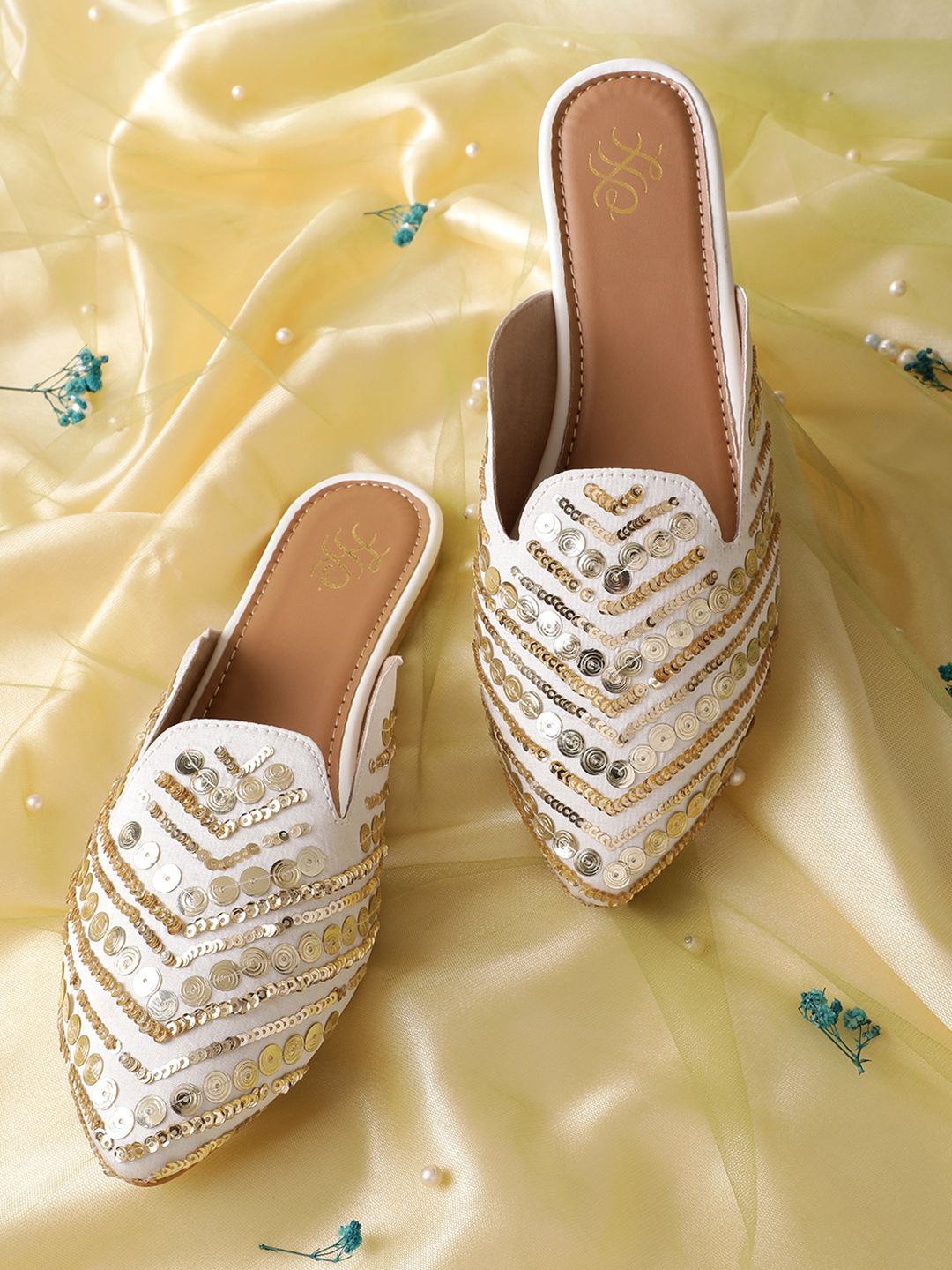 House of Pataudi Women Sequin Embellished Ethnic Mules