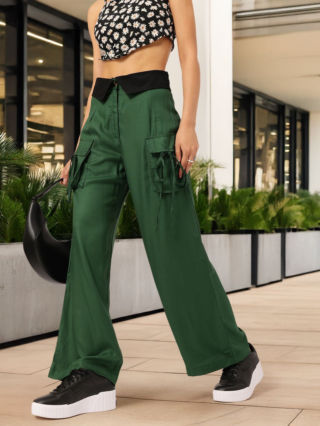 DressBerry Women Tie-Up Pockets Flared Trousers