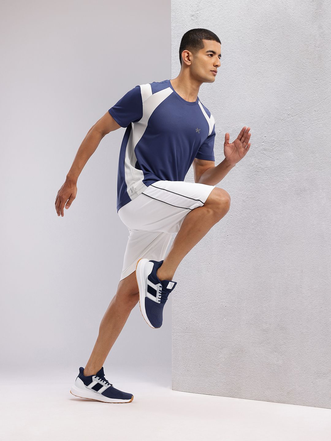 HRX by Hrithik Roshan Colourblocked Rapid-Dry Running T-shirt