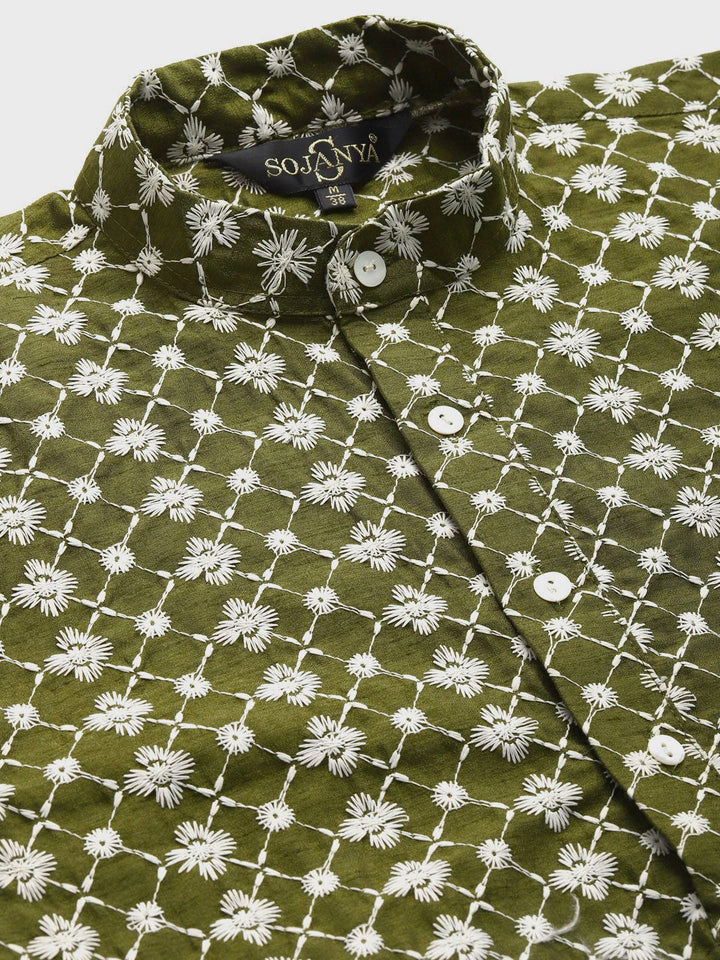 SOJANYA Men Green Ethnic Motifs Embroidered Thread Work Kurta with Churidar