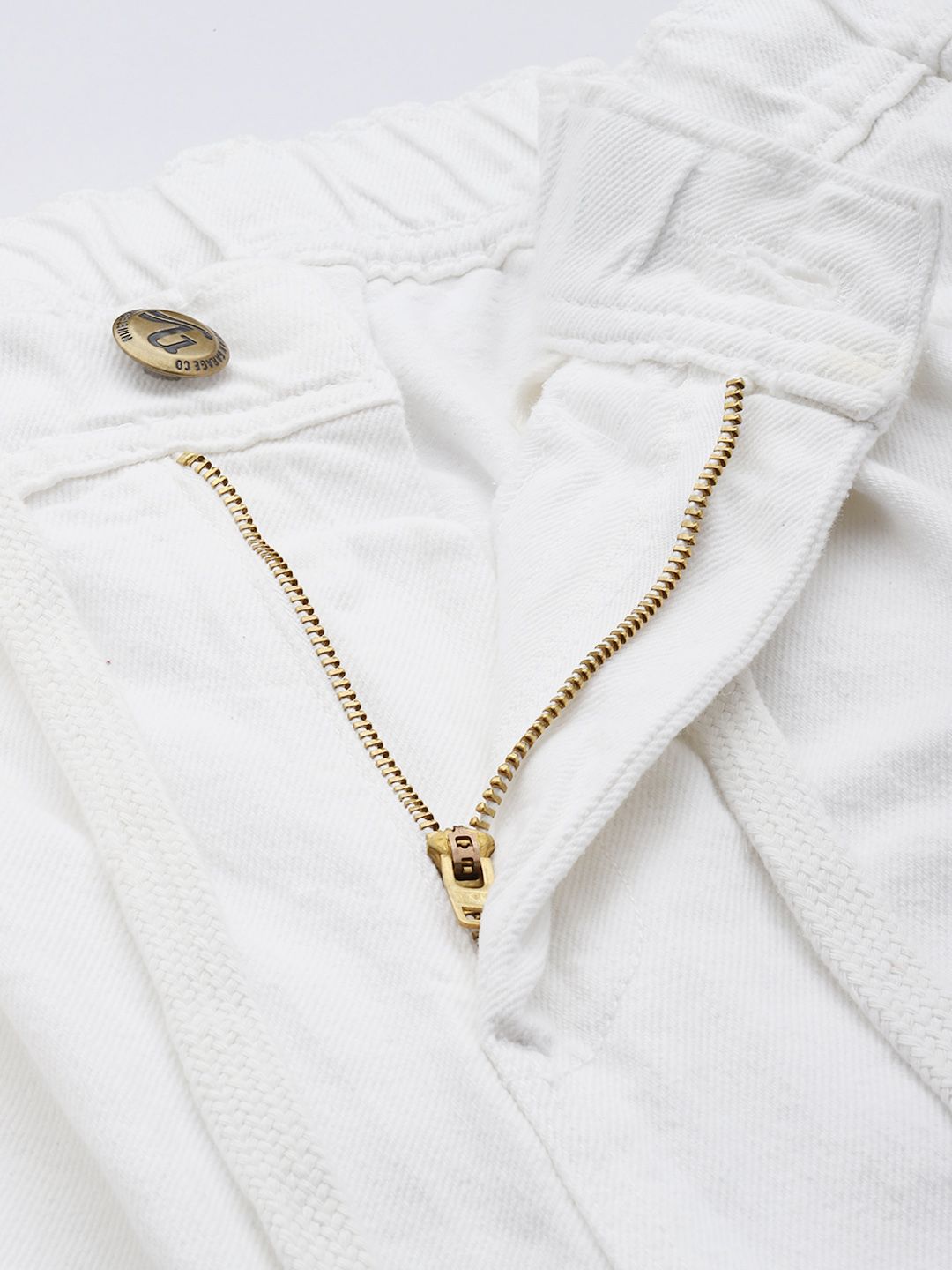 The Indian Garage Co Men Pleated Relaxed Fit Pure Cotton Jeans